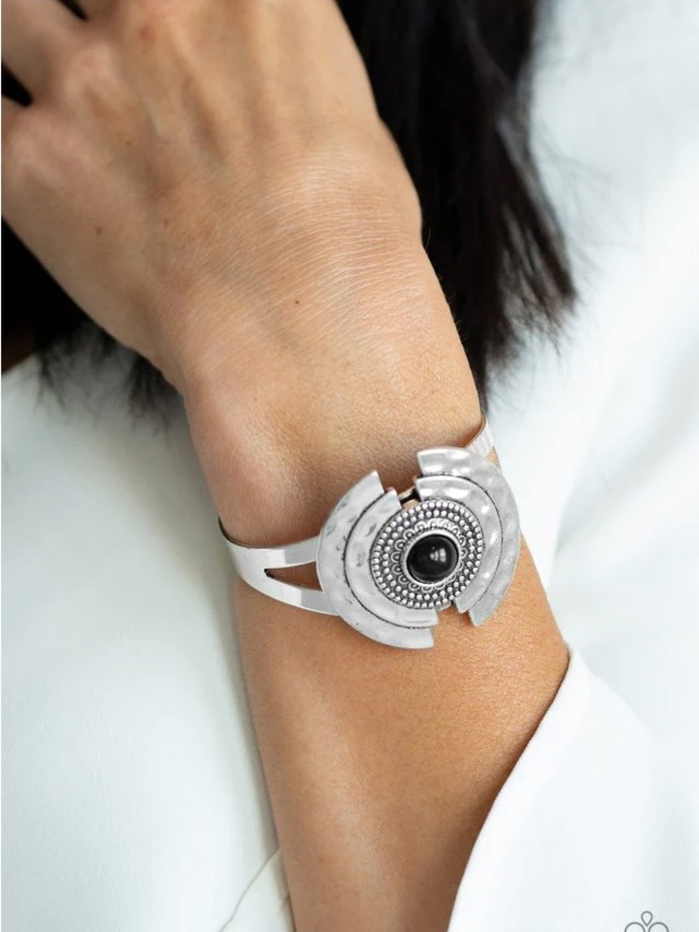 Paparazzi Jewelry - Incredibly Indie Black Bracelet